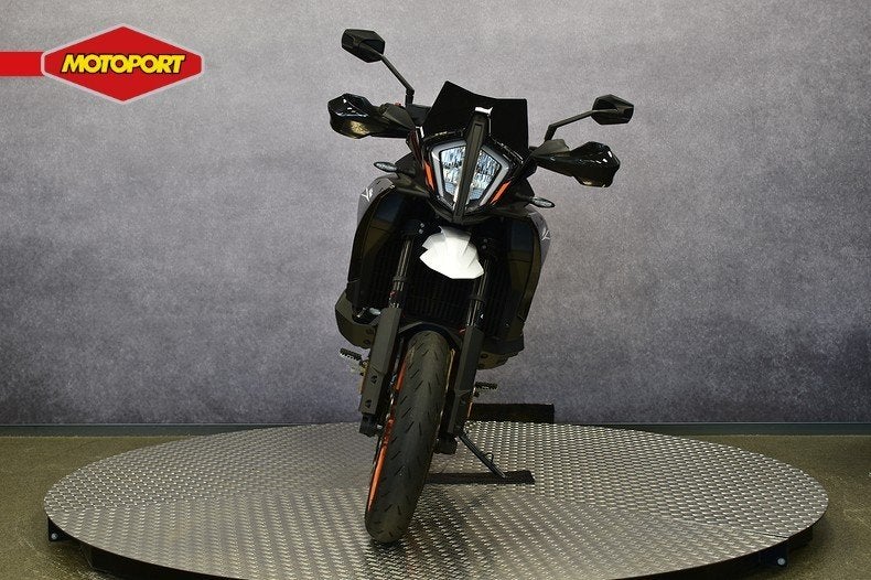 KTM 890 SMT (bj 2024), Motoren, Motoren | KTM, KTM Sportmotorcycle GMBH, Bedrijf, Stallhofnerstrasse 3
5230  Mattighofen, AT, Wessel.Peters@ktm.com