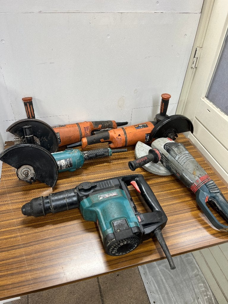 LEES TEXT . Div defecte machines . Spitt , Makita , Bosch ., Ophalen of Verzenden, Gebruikt, Minder dan 700 watt, Haakse handslijpmachine