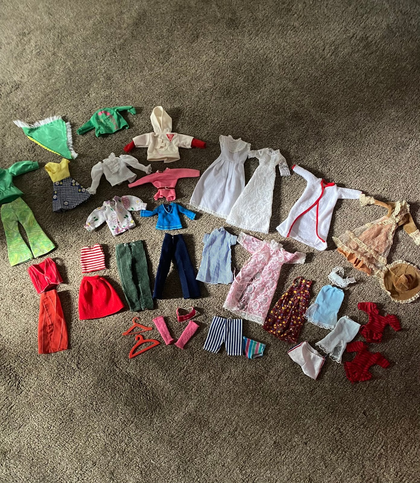 Barbie, sindy en fleur kleding, Verzamelen, Ophalen of Verzenden, Gebruikt, Kleertjes