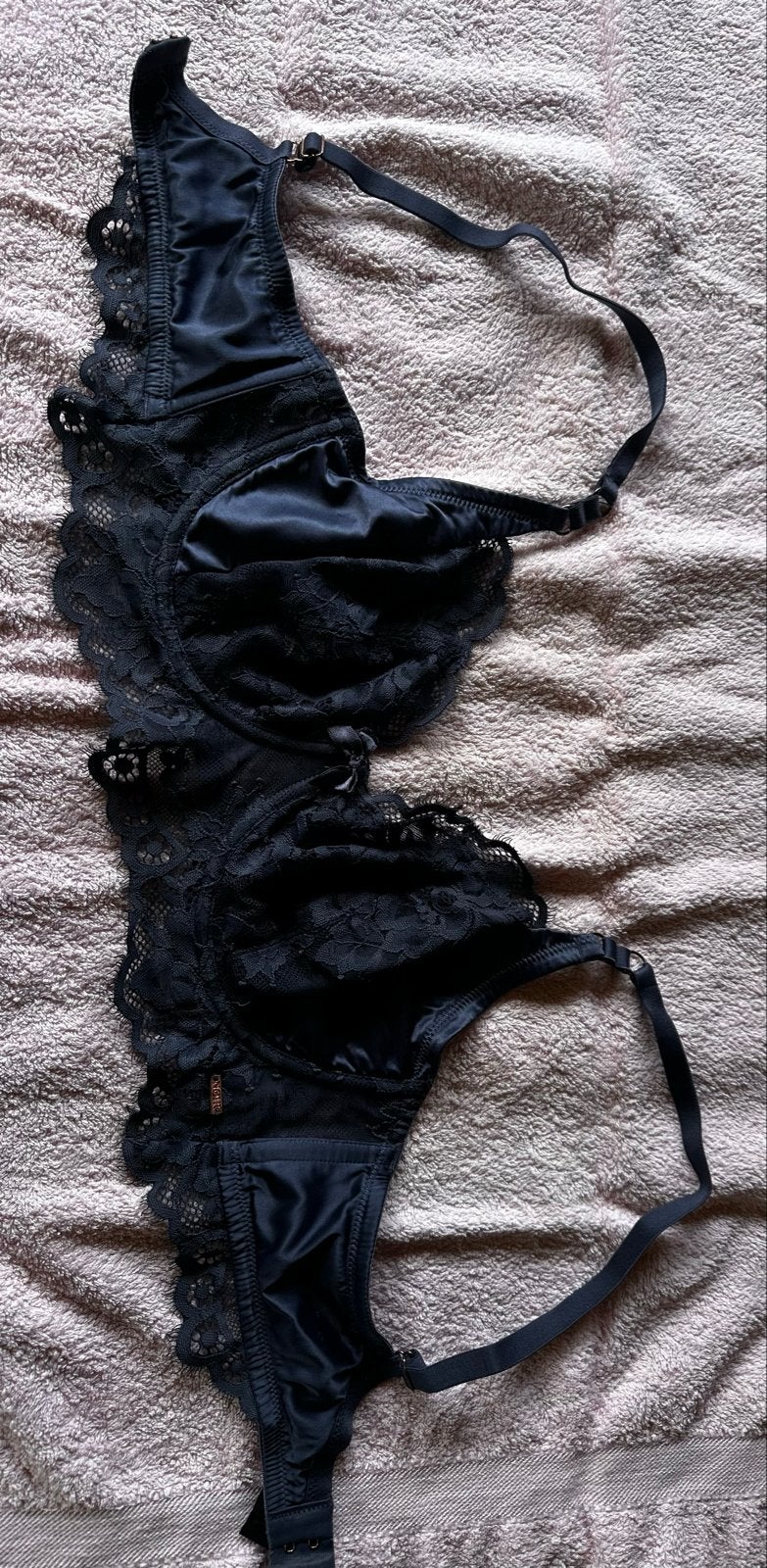 Zwarte kanten BH van Noir by Hunkemöller, Ophalen of Verzenden, Zwart, BH