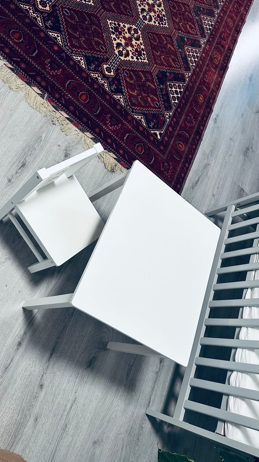 Gratis kinderbureau met stoel, Kinderen en Baby's, Ophalen, Gebruikt, Tafel(s) en Stoel(en)