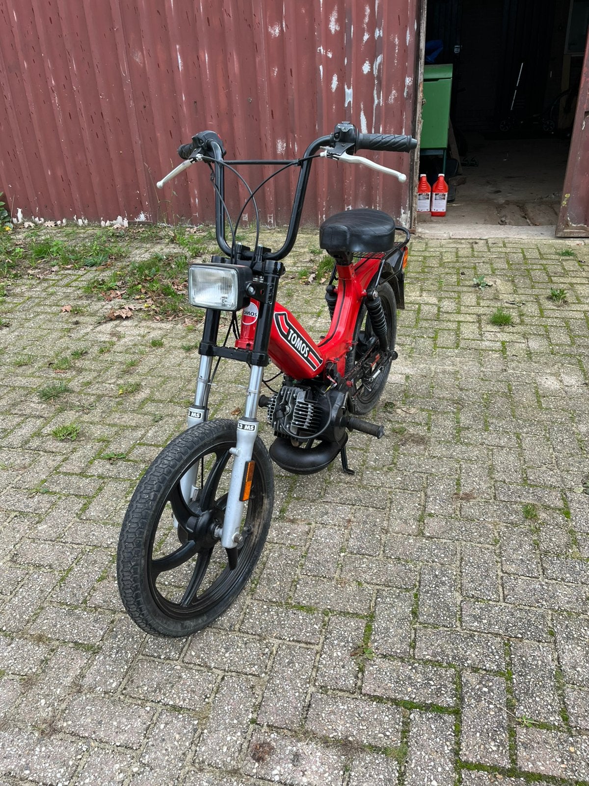 Rode Tomos, Ophalen, Zo goed als nieuw, Standard