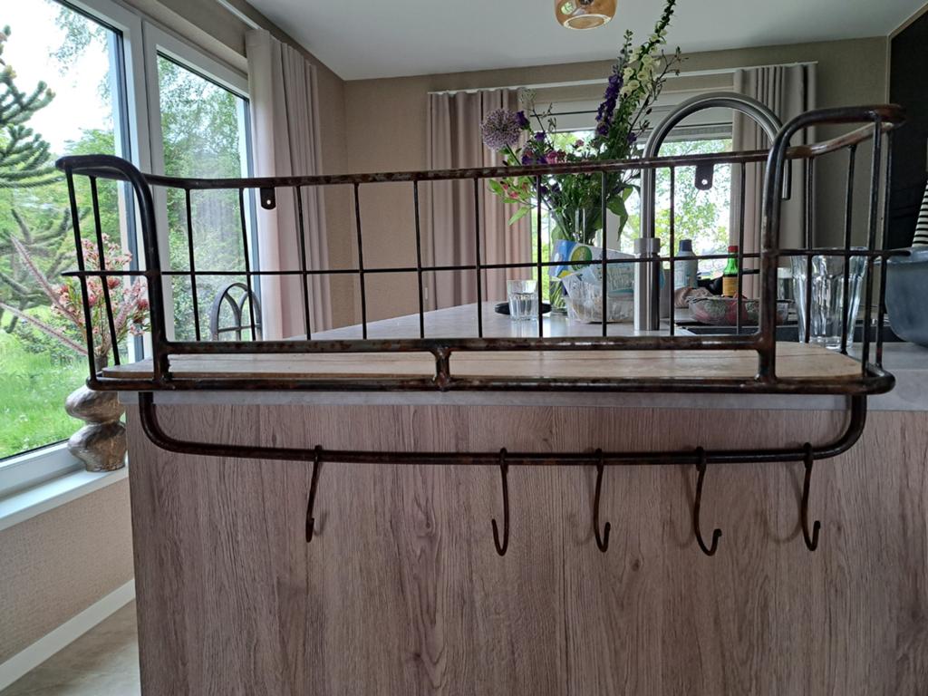 Bakkersrek te koop., Wandkapstok, Ophalen of Verzenden, Zo goed als nieuw, Minder dan 100 cm