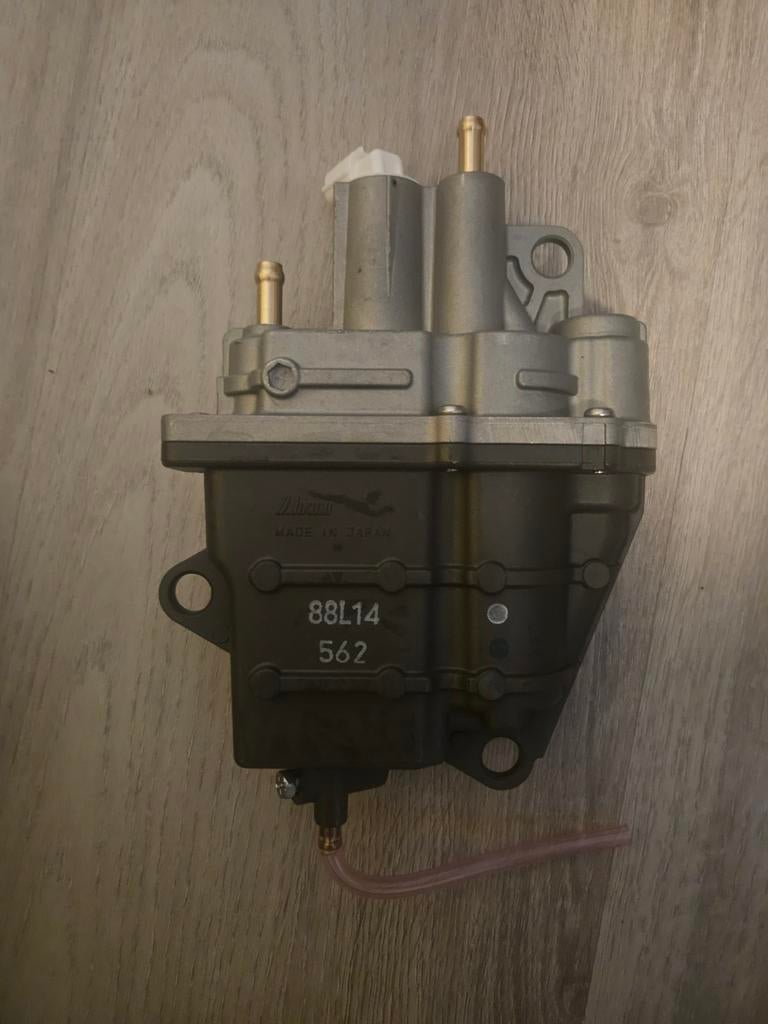 Suzuki Fuel Vapor Separator Assembly (15600-88L14), Motoren, Ophalen of Verzenden, Nieuw
