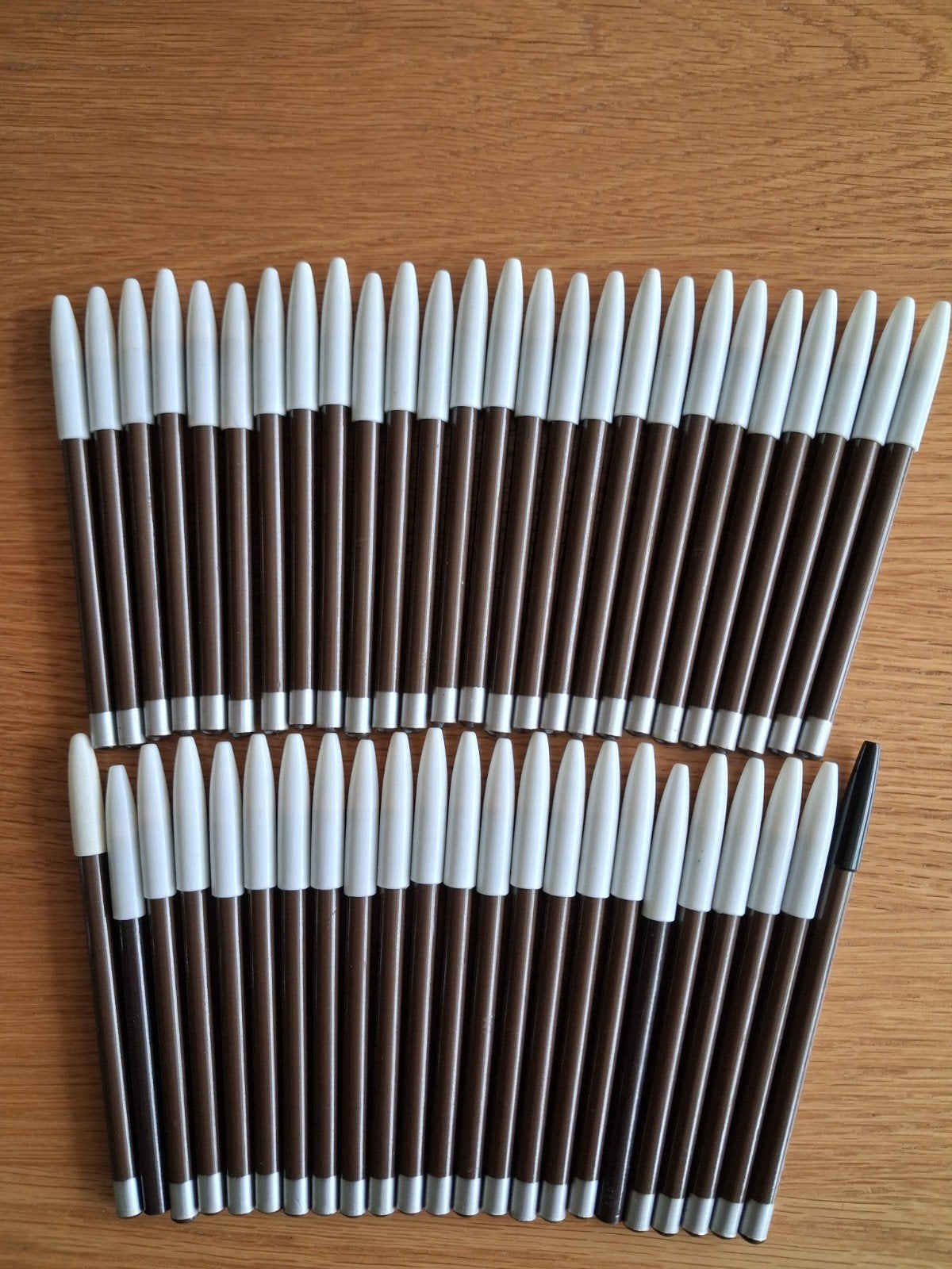 32 WENKBRAUWPOTLODEN BRUIN NIEUW!, Ophalen of Verzenden, Nieuw, Ogen