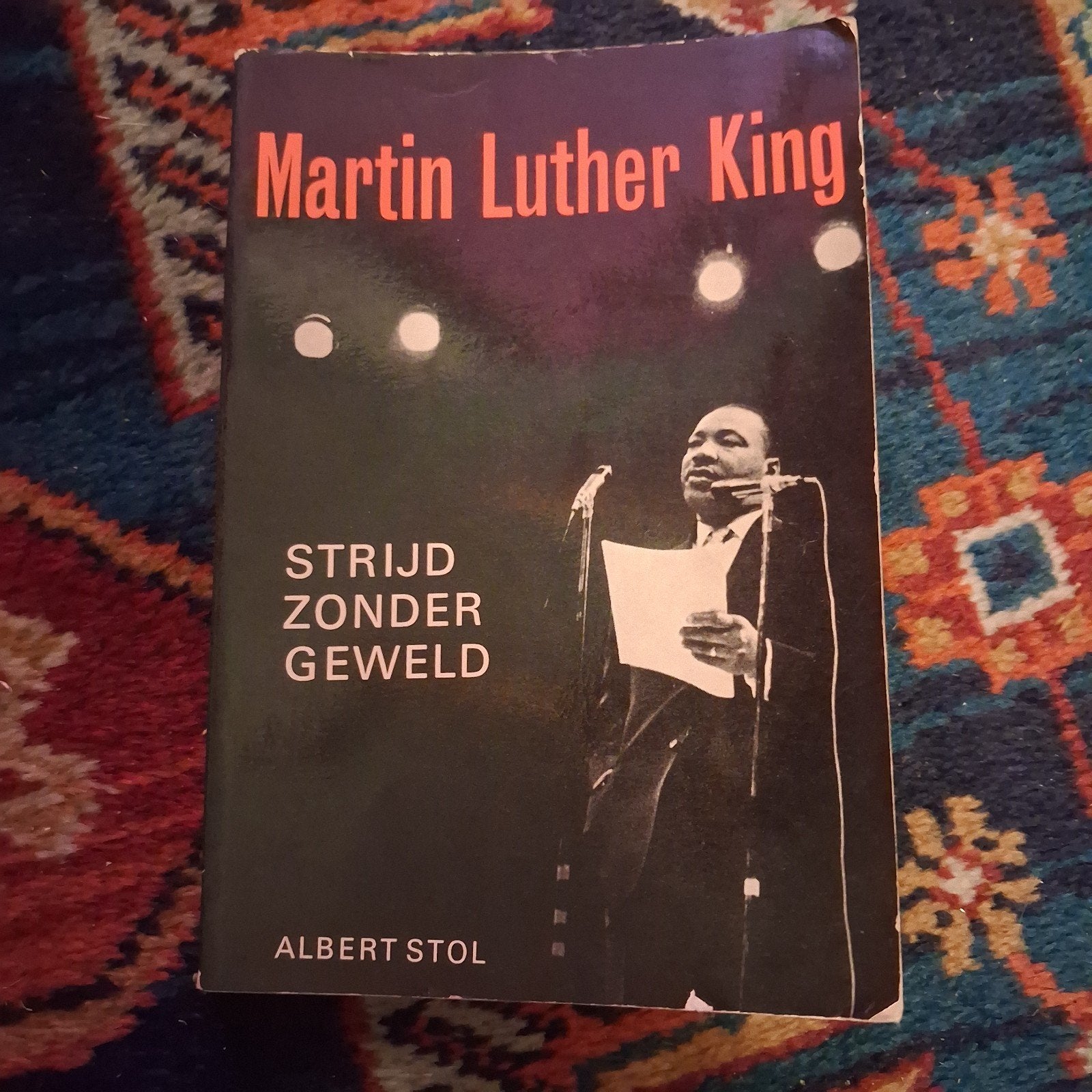 Martin Luther King Strijd zonder Geweld, Gelezen, Albert Stol, Ophalen of Verzenden, Wereld