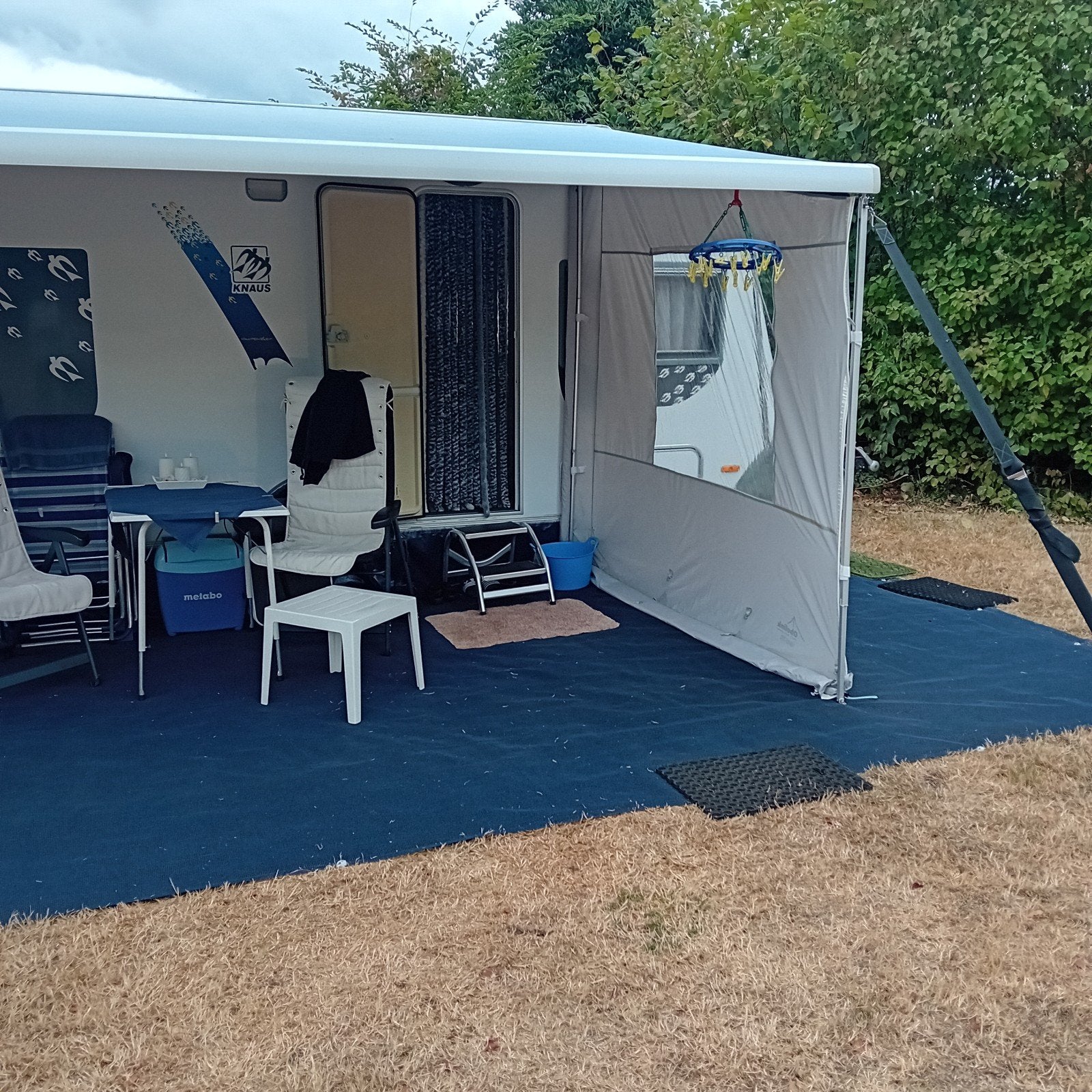 Knaus Eurostar 495 TF - met div. accessoires en in goede s, Caravans en Kamperen, Rondzit, Frans bed, Particulier, 4 tot 5 meter