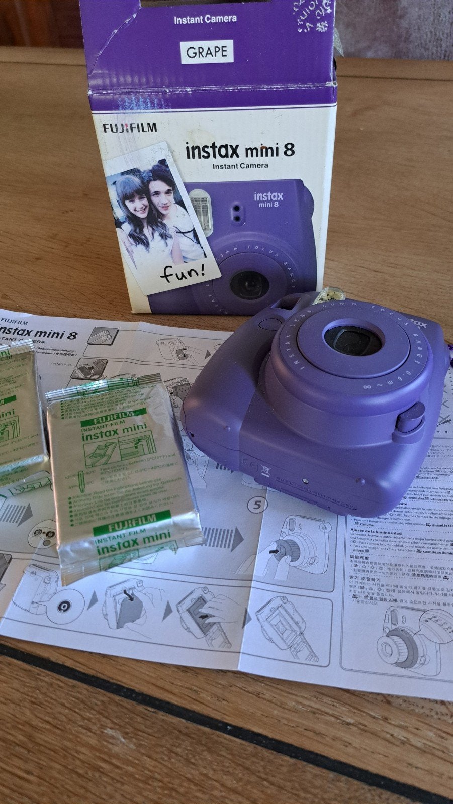 Fujifilm Instax Mini 8 Instant Camera - Grape, Handleiding, Instant camera, Ophalen of Verzenden, Zo goed als nieuw
