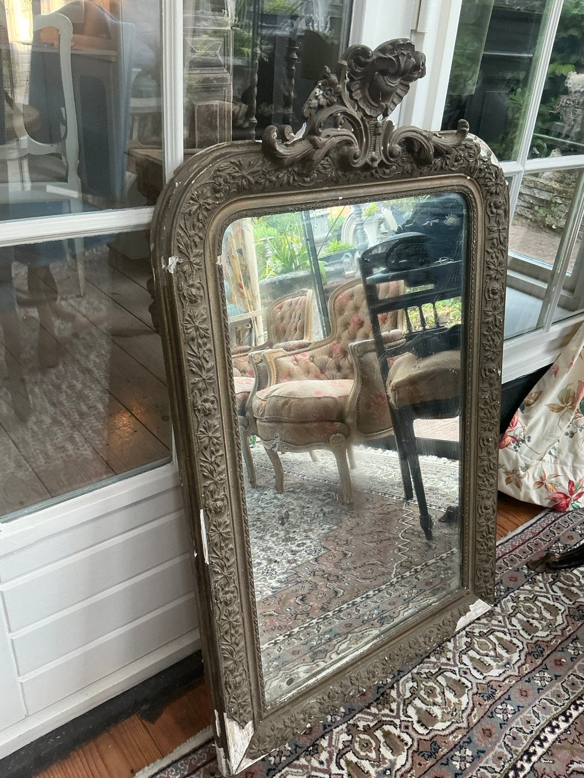 Grote antieke Franse toog spiegel met ornament, Ophalen