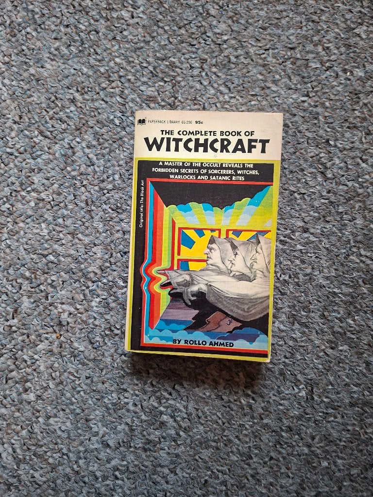 The complete book of witchcraft/occult, Boeken, Gelezen, Spiritualiteit algemeen, Overige typen, Rollo Ahmed