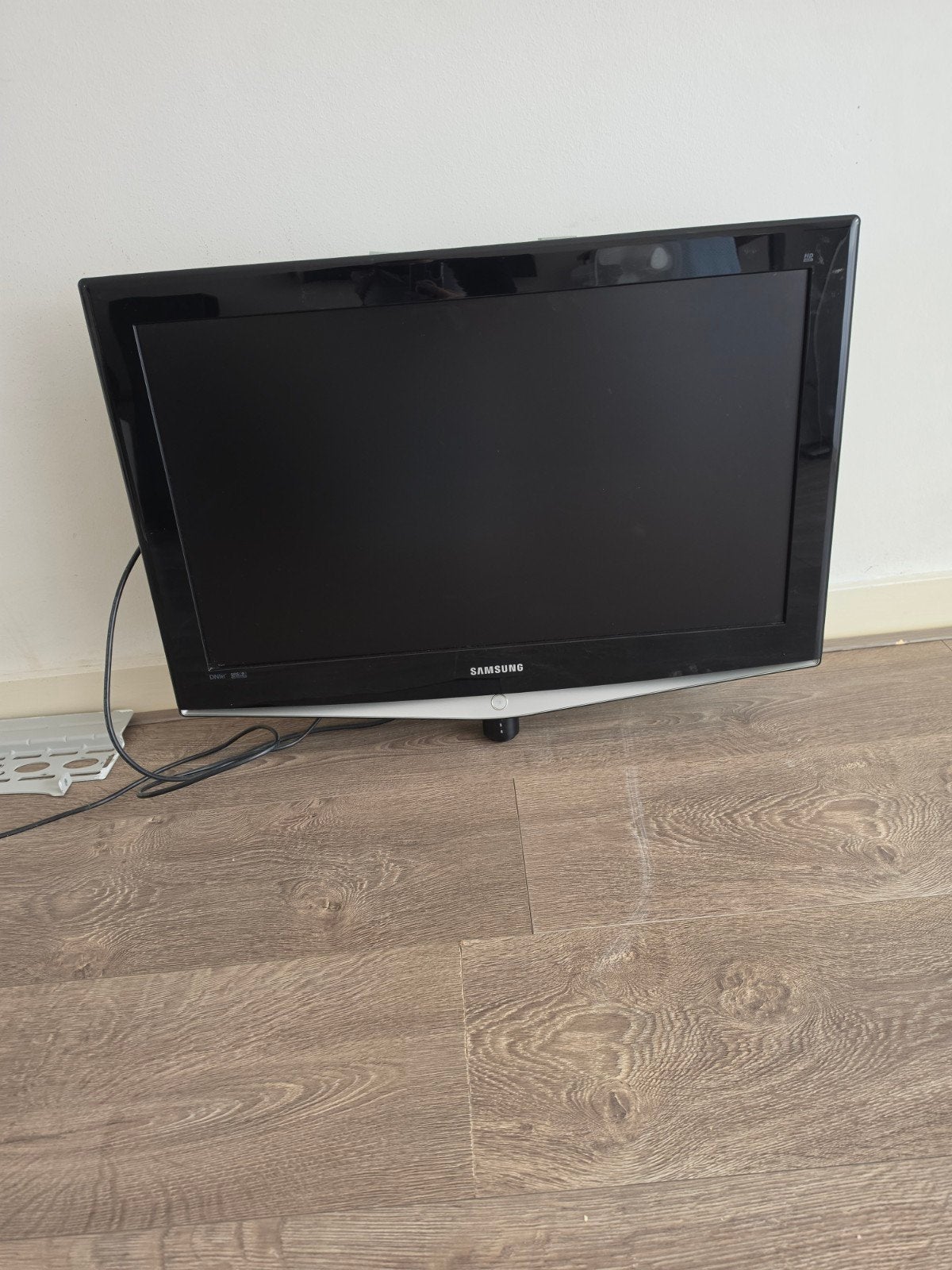 Samsung TV met muurbeugel, klaar om op te hangen, Ophalen