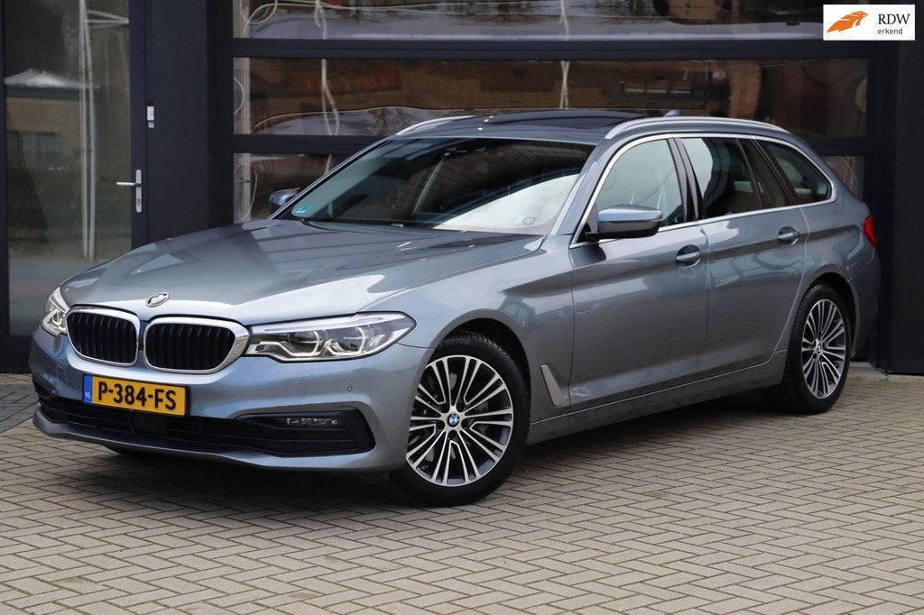 BMW 5-serie Touring 530d xDrive High Executive | Dealer Onde, Auto's, BMW, Automaat, Gebruikt, Euro 6, 2993 cc