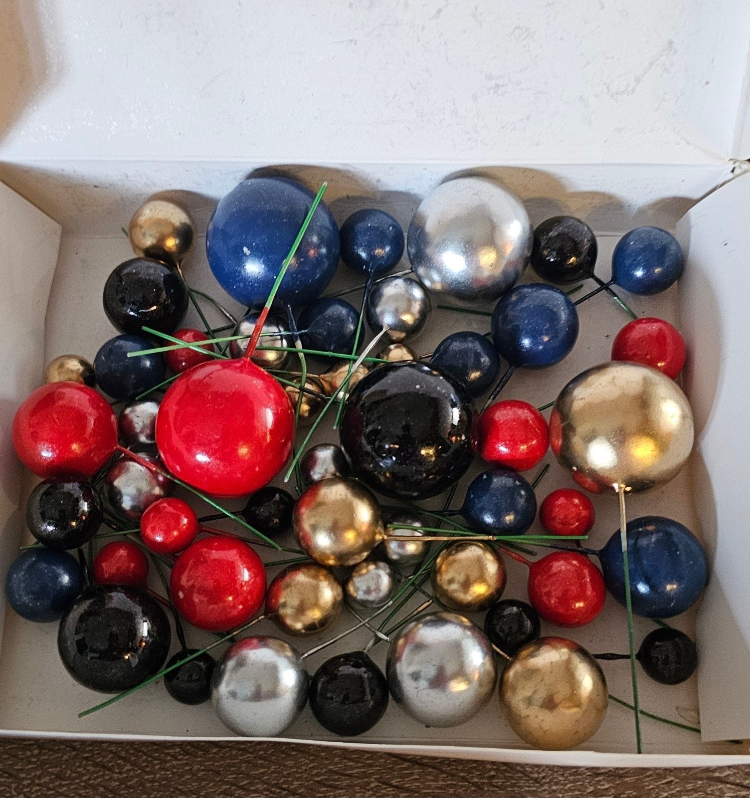 Taartdecoratie Set – Rood, Blauw, Goud, Zilver & Zwart, Hobby en Vrije tijd, Ophalen of Verzenden, Nieuw