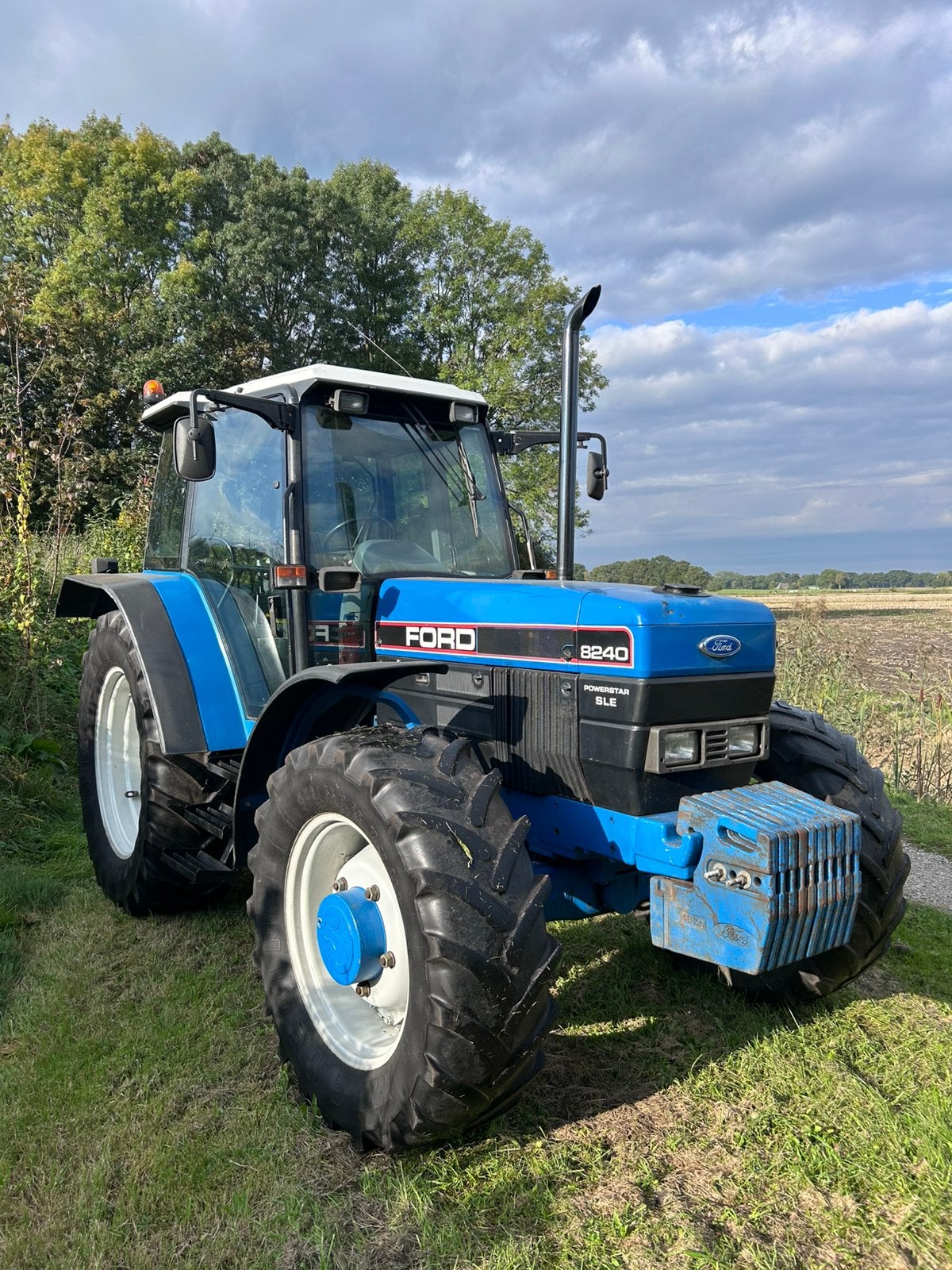 UNIEK NIEUWSTAAT Ford 8240 new holland tractor trekker, Ophalen, Gebruikt, Ford, Tot 80 Pk