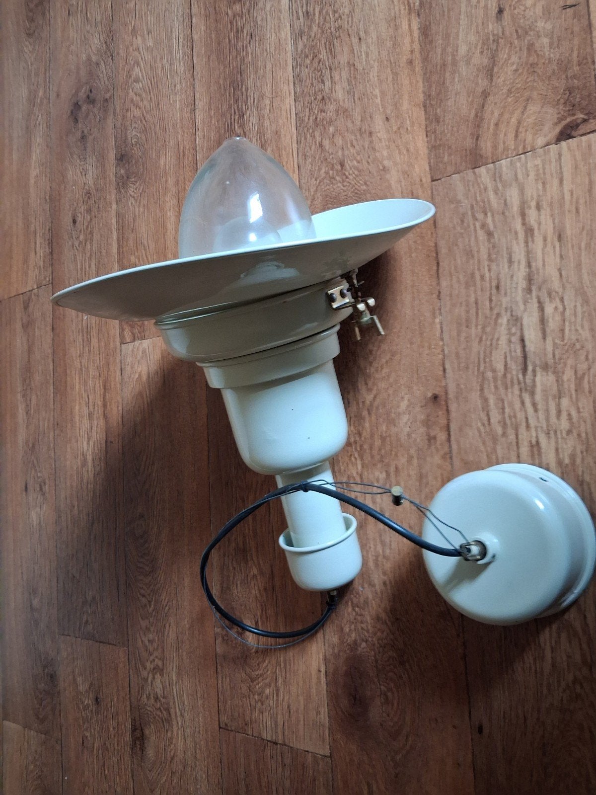 Lamp, Ophalen, Zo goed als nieuw