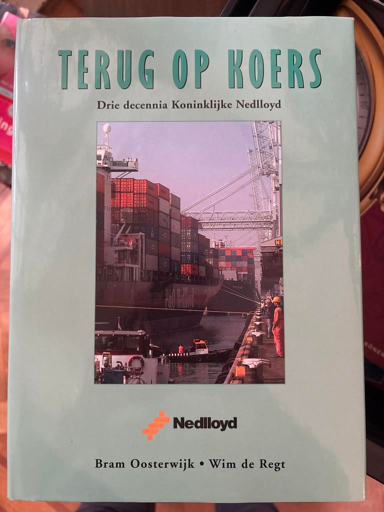 Terug op Koers: Drie decennia Koninklijke Nedlloyd, Ophalen of Verzenden, Gelezen, Boot