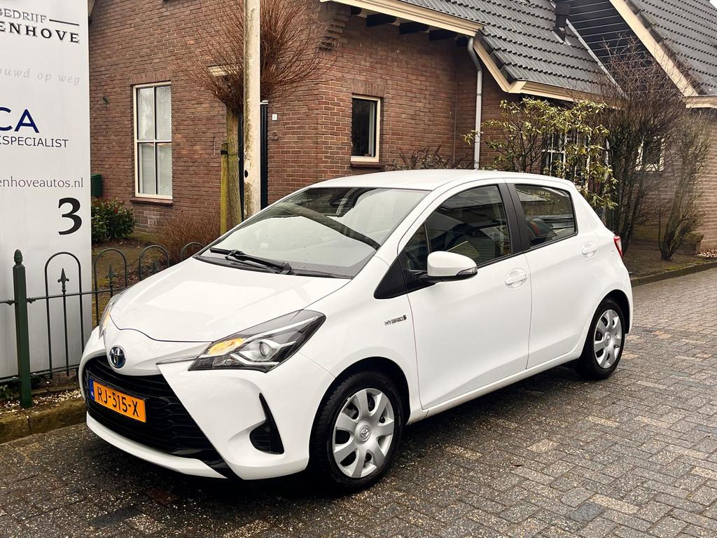Toyota Yaris 1.5 Hybrid Aspiration (bj 2018, automaat), Auto's, 12 maanden, Gebruikt, Euro 6, 4 cilinders