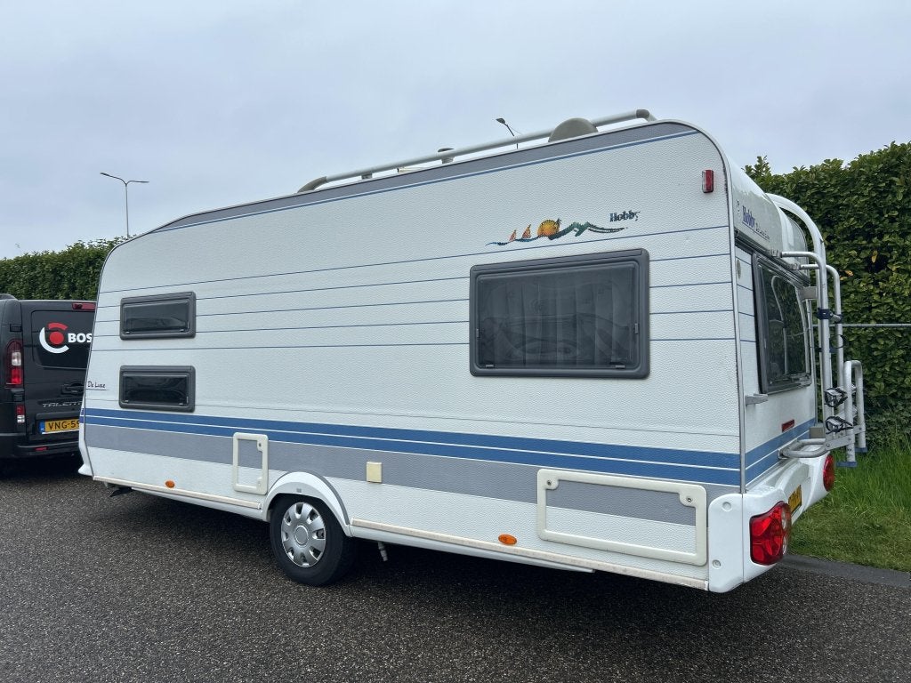 HOBBY 495 UK DE LUXE, VOORTENT 350 XL, STAPELBEDDEN, Dwarsbed, Hobby-Wohnwagenwerk Ing. Harald Striewski GmbH, Hobby, 750 - 1000 kg