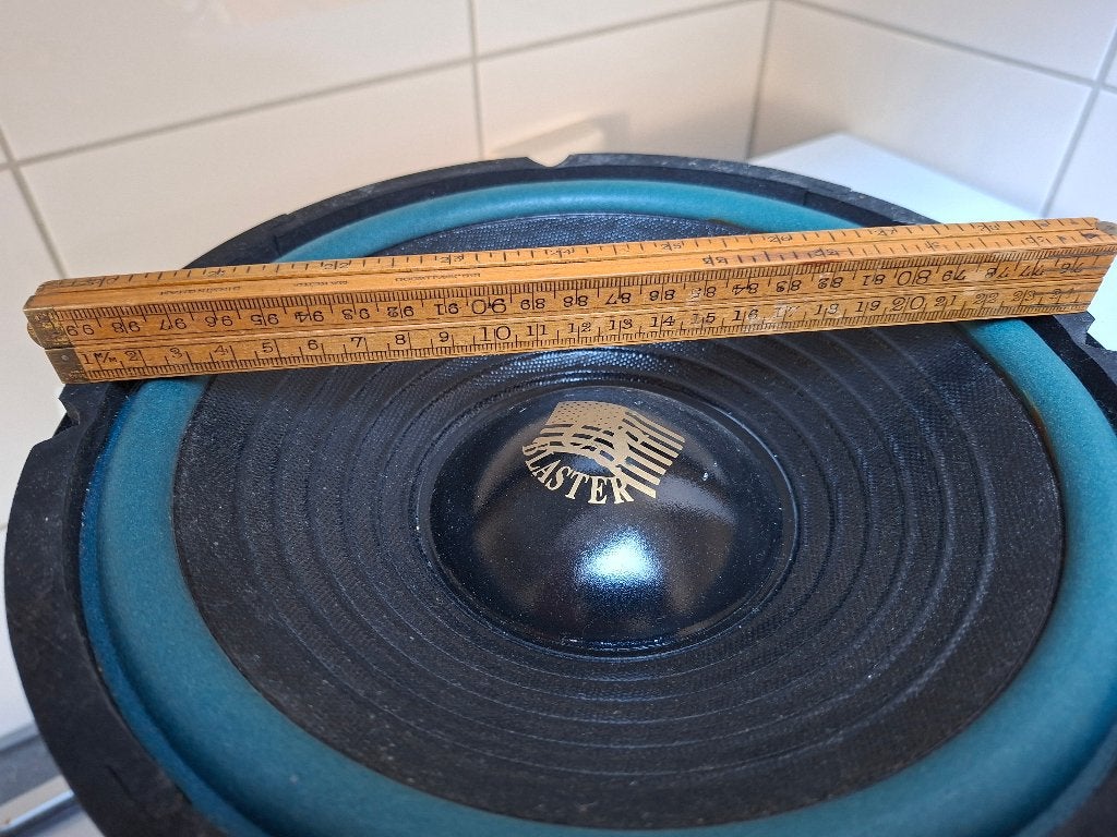 2 x bass speaker. zie foto's voor meer info., Overige merken, Subwoofer, Ophalen of Verzenden, Zo goed als nieuw