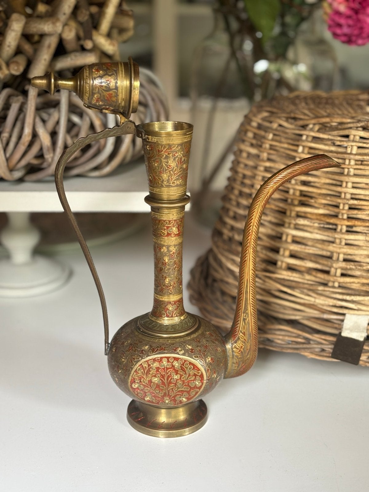 Antieke Indiase messing kan met emaille decoratie, Ophalen of Verzenden