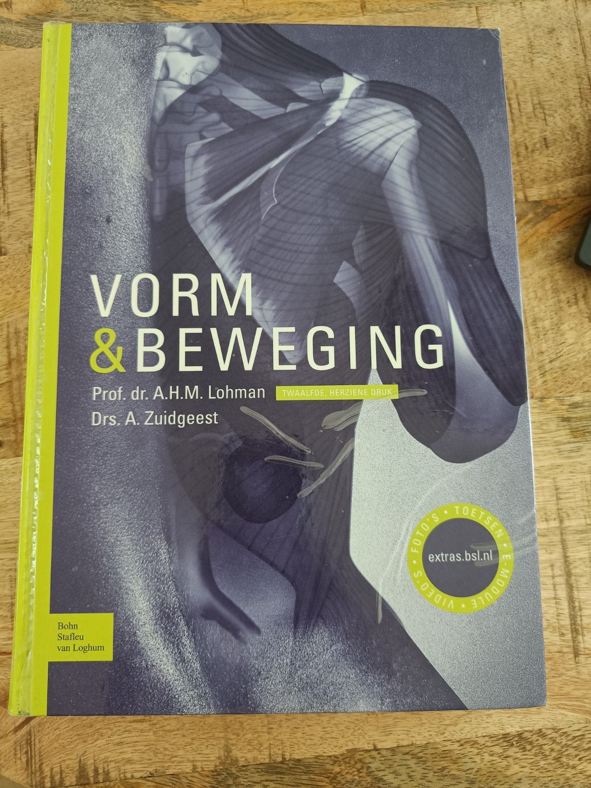 Vorm & beweging studieboek, Boeken, Studieboeken en Cursussen, Ophalen of Verzenden, Beta, Gelezen, HBO