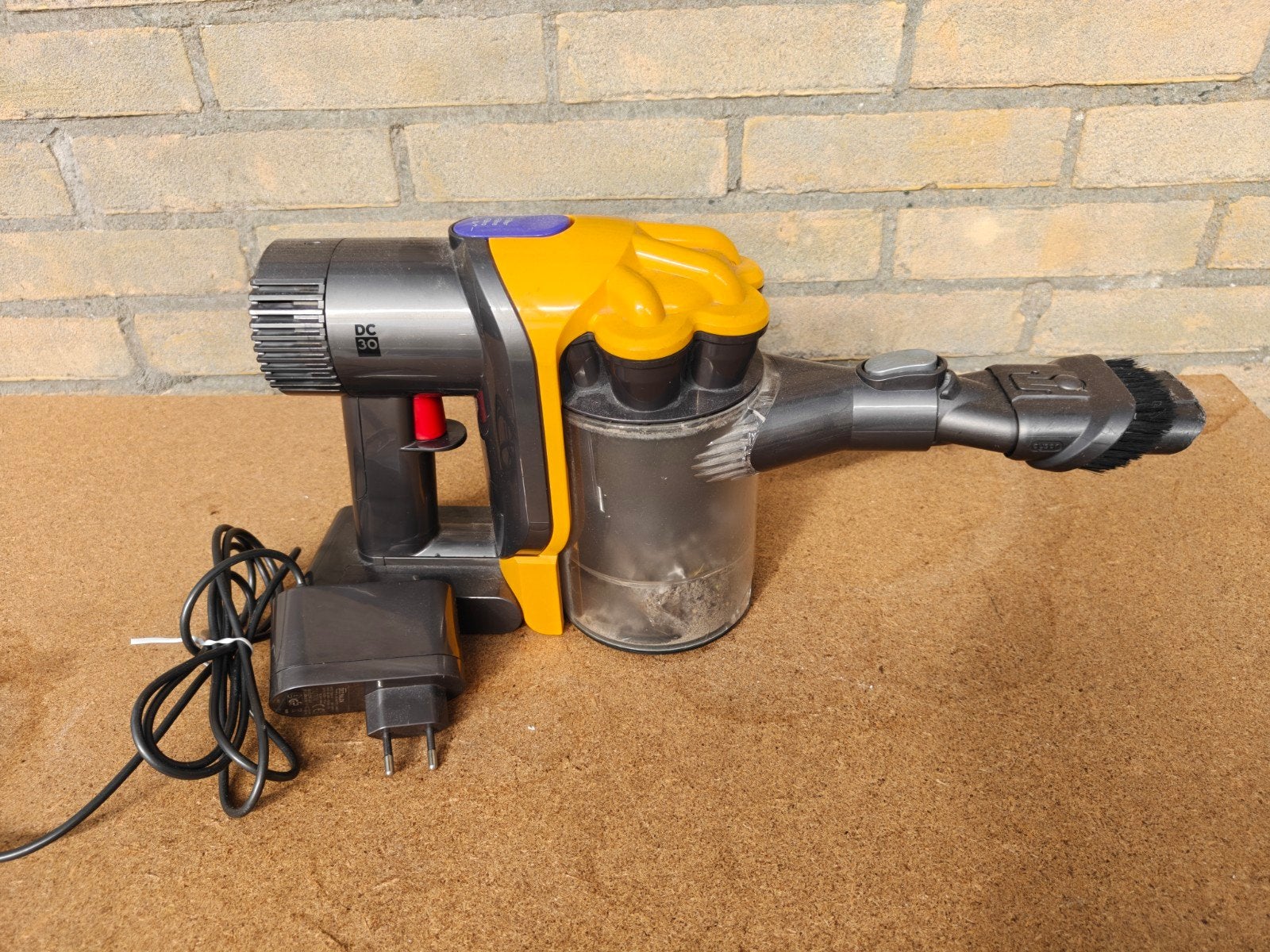Dyson DC30 Kruimeldief, Gebruikt, Kruimeldief, Draadloos, Ophalen of Verzenden