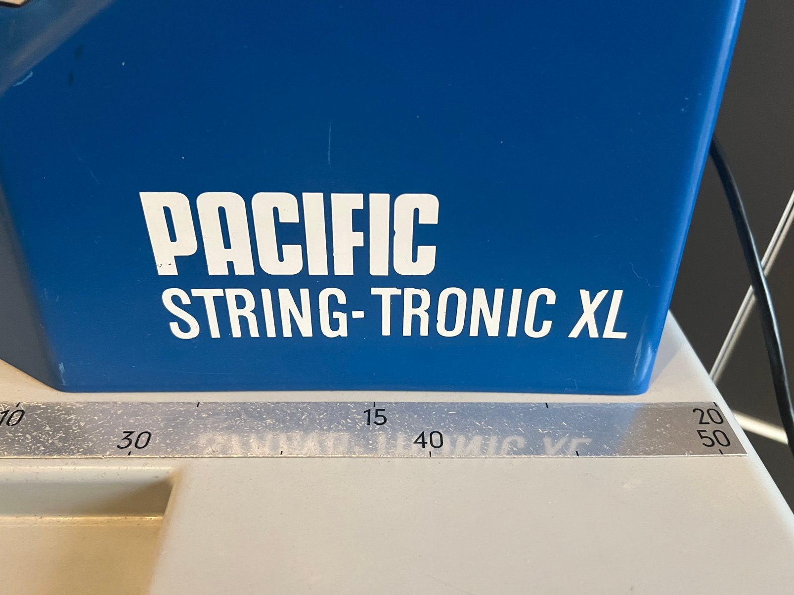Pacific String-Tronic XL – Elektronische tennisbespanmachine, Gebruikt, L00, Kleding, Ophalen