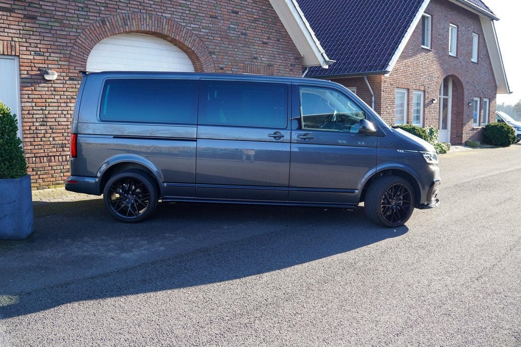 Volkswagen Transporter 2.0 TDI 204 pk DSG Aut. Highline Edit, Gebruikt, Euro 6, 4 cilinders, Adaptive Cruise Control