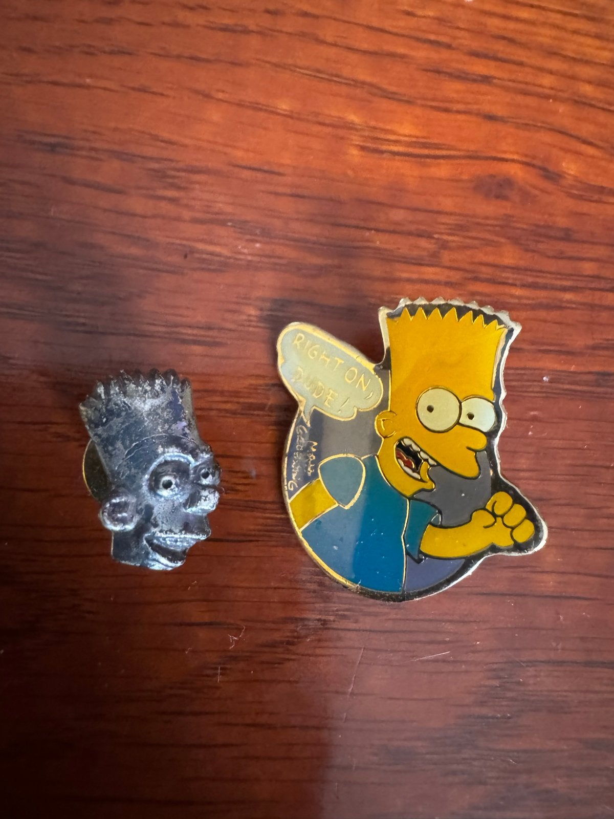 Bart Simpson pins - Set van 2, Ophalen of Verzenden, Zo goed als nieuw, Figuurtje, Speldje of Pin