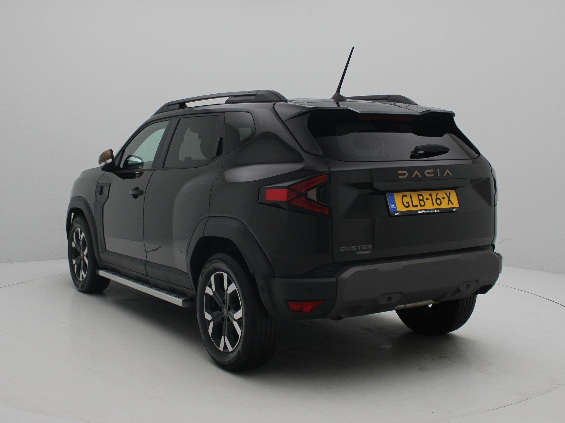 Dacia Duster 1.6 Hybrid 140 Extreme Apple carplay & android, Auto's, Gebruikt, 4 cilinders, Duster, Zwart