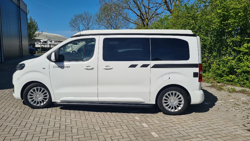 Toyota Campervan Dethleffs Crosscamp  2022 Wit, Auto's, Overige Auto's, Stof, 2220 kg, Wit, Origineel Nederlands