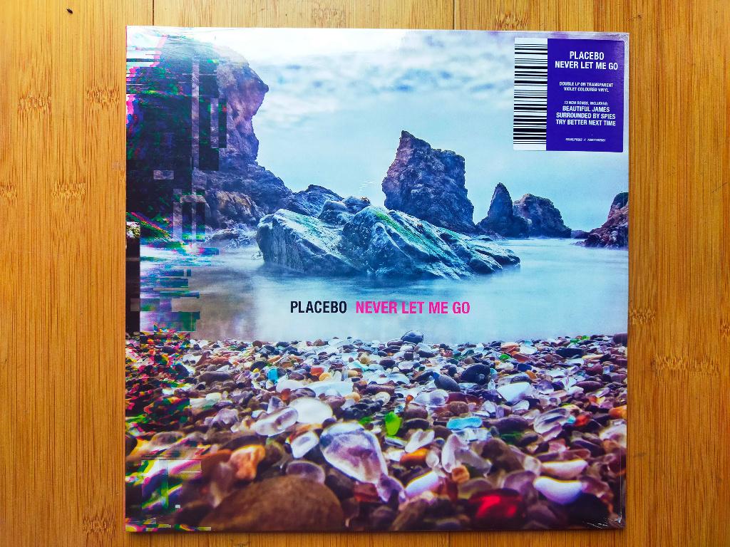 Placebo - Never let Me Go - dubbel LP op violet vinyl, Ophalen of Verzenden, Nieuw in verpakking