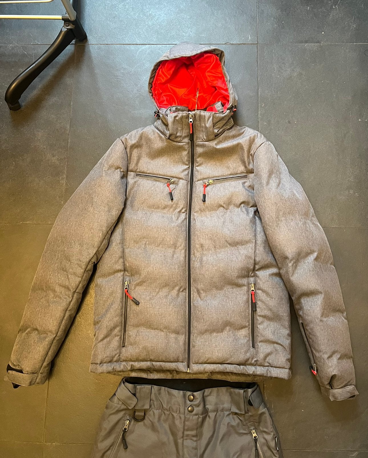 Ski jas en broek heren M zgan! Set., Kleding | Heren, Wintersportkleding, Ophalen of Verzenden, Zo goed als nieuw, Broek