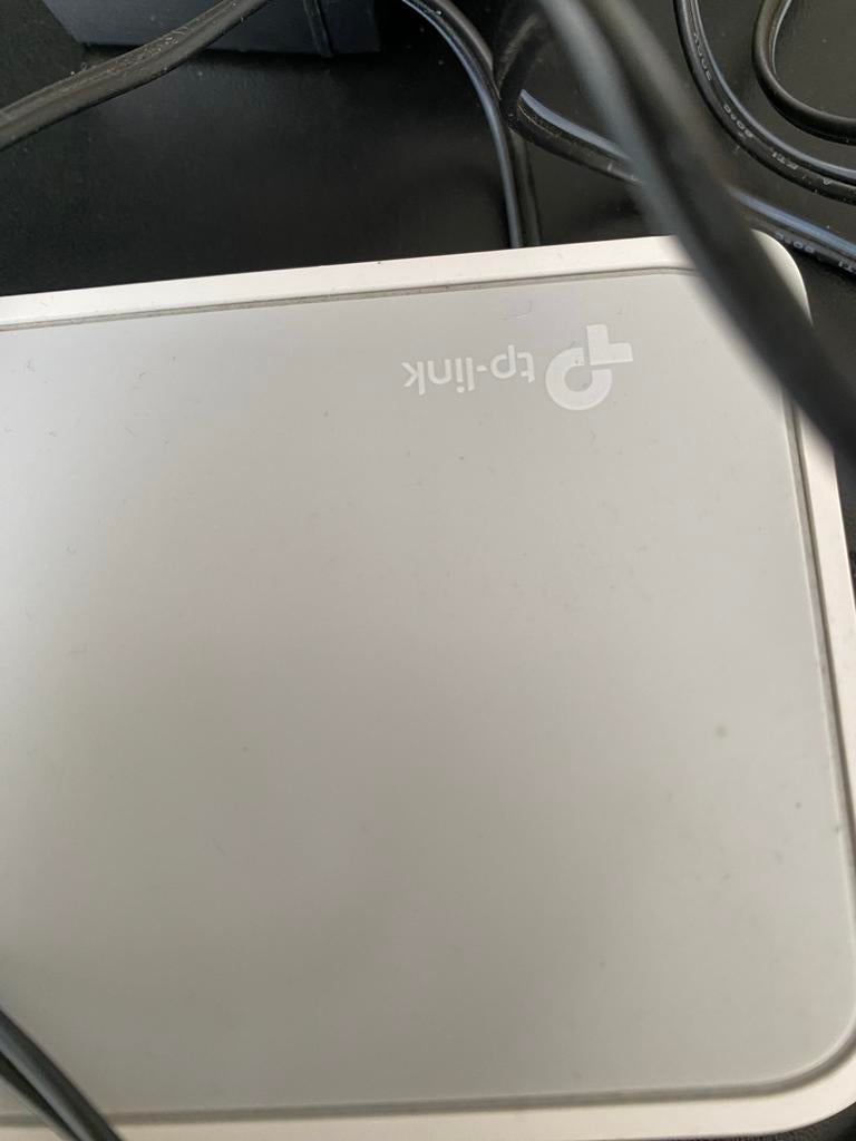 TP-Link 5-poorts Fast Ethernet Desktop Switch, Ophalen of Verzenden, Zo goed als nieuw