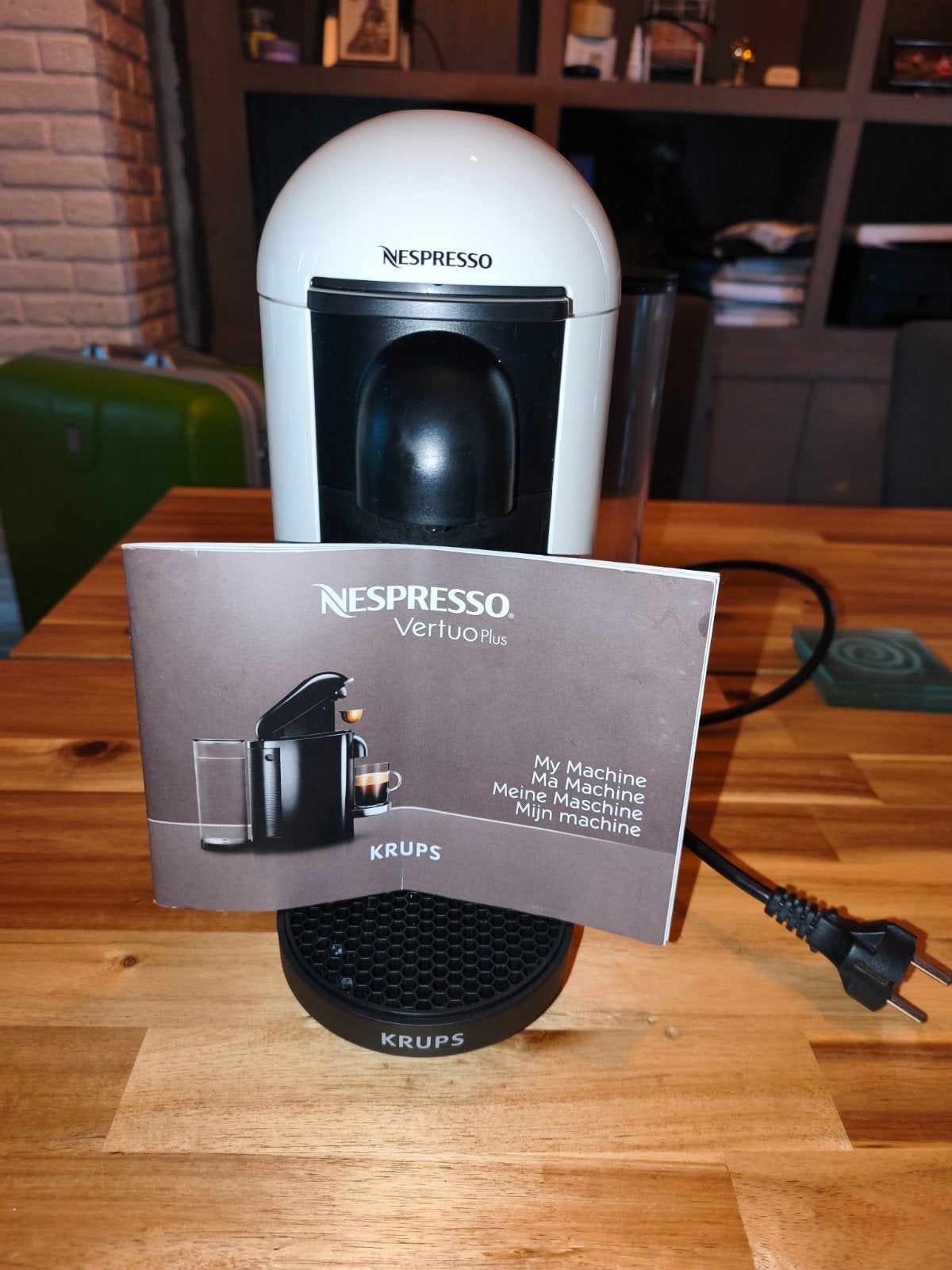 Nespresso Vertuo Plus Koffiemachine - Wit/Zwart