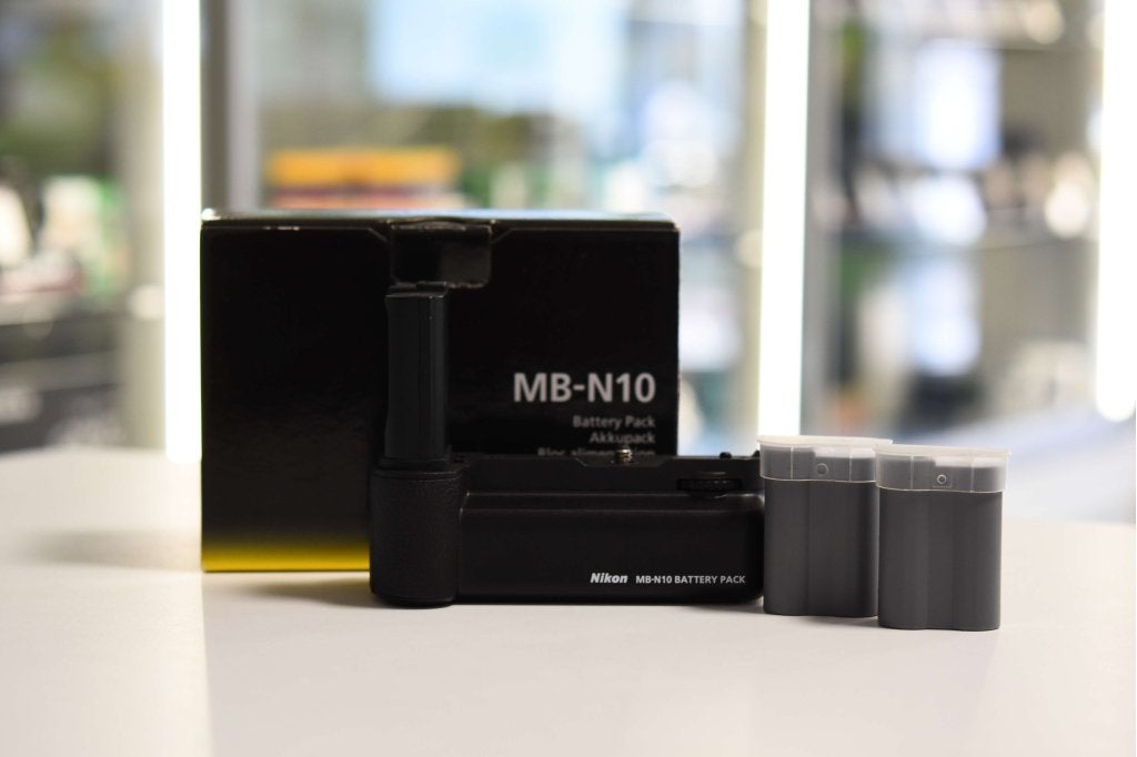 Nikon MB-N10 grip voor Z5 | Z6 ii | Z7 ii (Heerenveen), Foto-Groep, Luttekepoortstraat 26 3841 AX Harderwijk, Nikon, Webshop@foto-groep.nl