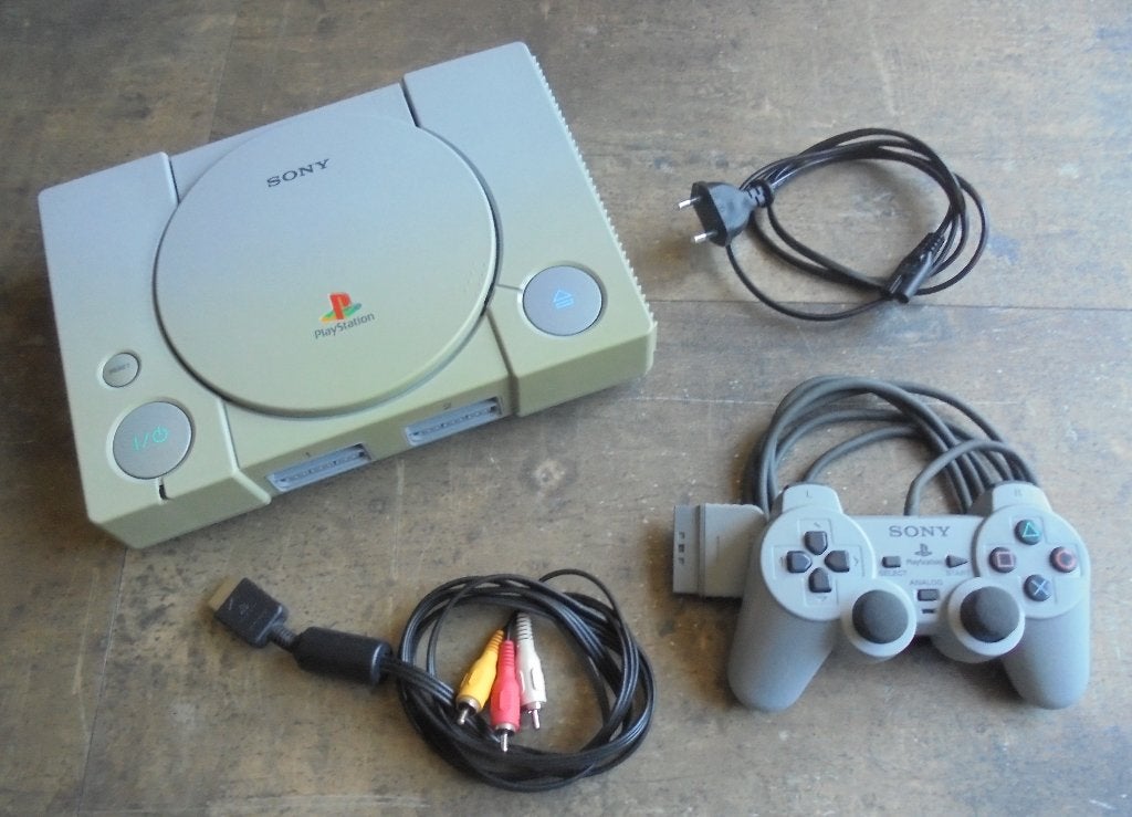 Sony PlayStation 1 spelconsole (zie foto's), Spelcomputers en Games, Ophalen of Verzenden, Gebruikt, Met 1 controller