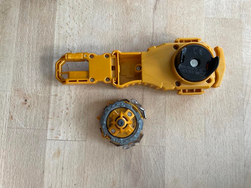 Beyblade Burst String Launcher - Goud, Ophalen of Verzenden, Zo goed als nieuw