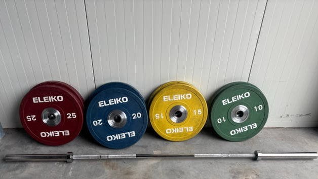 140 kg eleiko training plates + XF barbell, Eleiko, Gebruikt, Eleiko, Armen