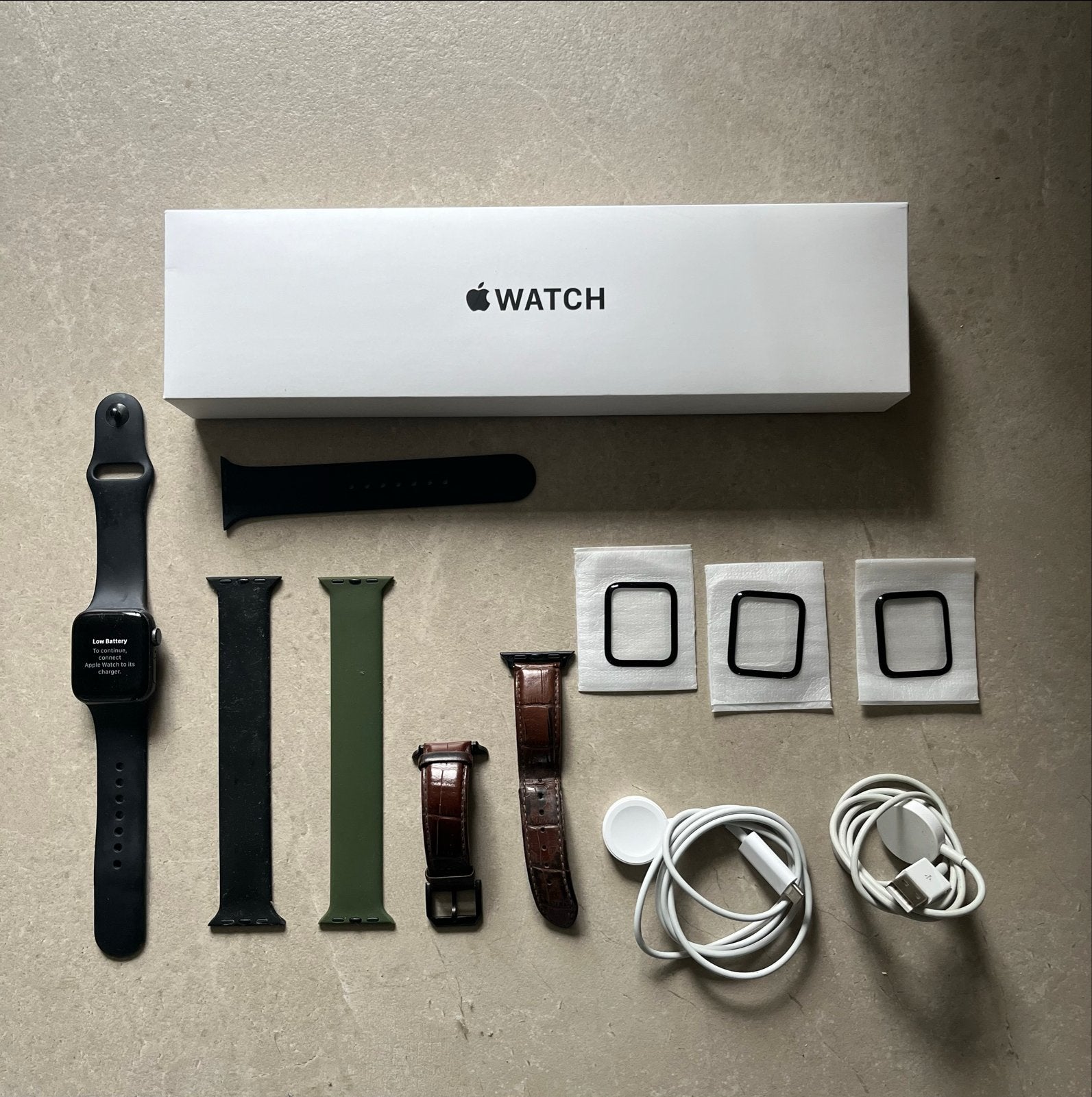 Apple Watch SE met extras!, Zwart, IOS, Ophalen of Verzenden, Waterdicht