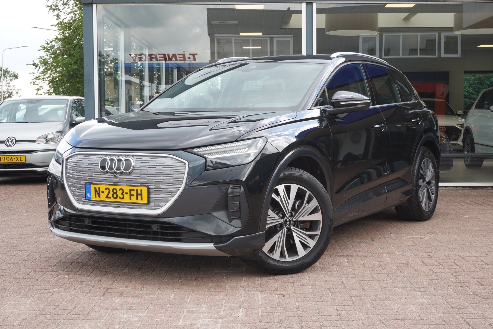 Audi Q4 e-tron 40 Launch edition Advanced 77 kWh | Automaat, Auto's, Dealer onderhouden, Gebruikt, Zwart, Origineel Nederlands