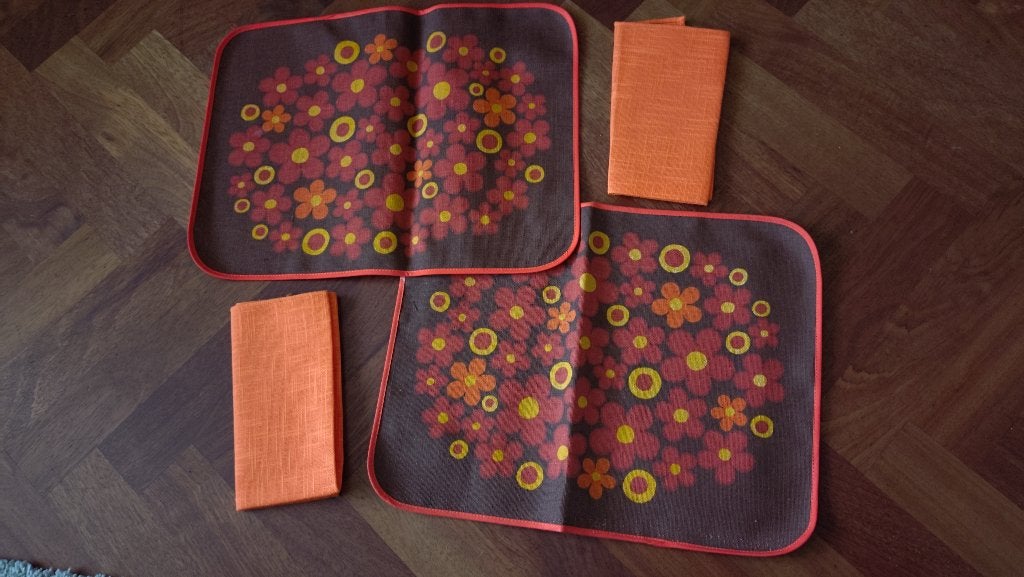 Vintage Placemats met Bloemmotief en Servetten, Ophalen of Verzenden, Nieuw, Bruin, Placemat
