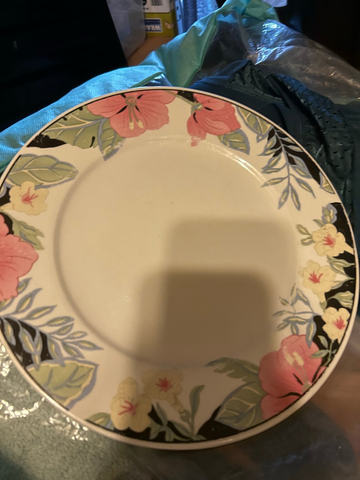 1 stuk bord Fine Porcelain met bloemen, Gebruikt, Overige merken, Ophalen of Verzenden, Bord(en)