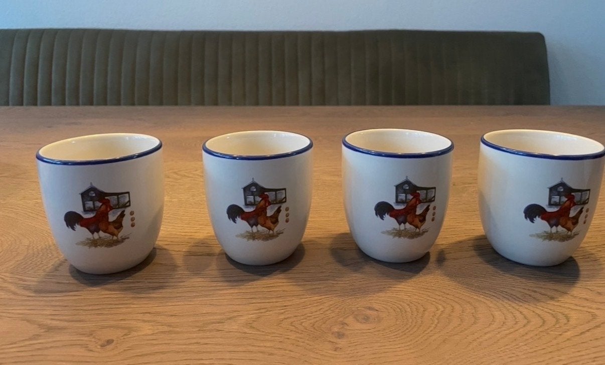 Set van 4 Boerderij Koffiemokjes met haan en tuingereedschap, Huis en Inrichting, Keuken | Servies, Overige merken, Keramiek, Landelijk/Boerenbont