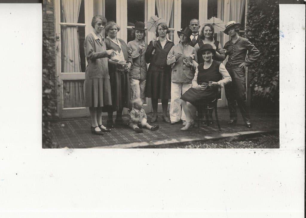 Loosduinen Familie v Eijkelenburg verkleed poserend, Ophalen of Verzenden, Voor 1920, Ongelopen, Zuid-Holland