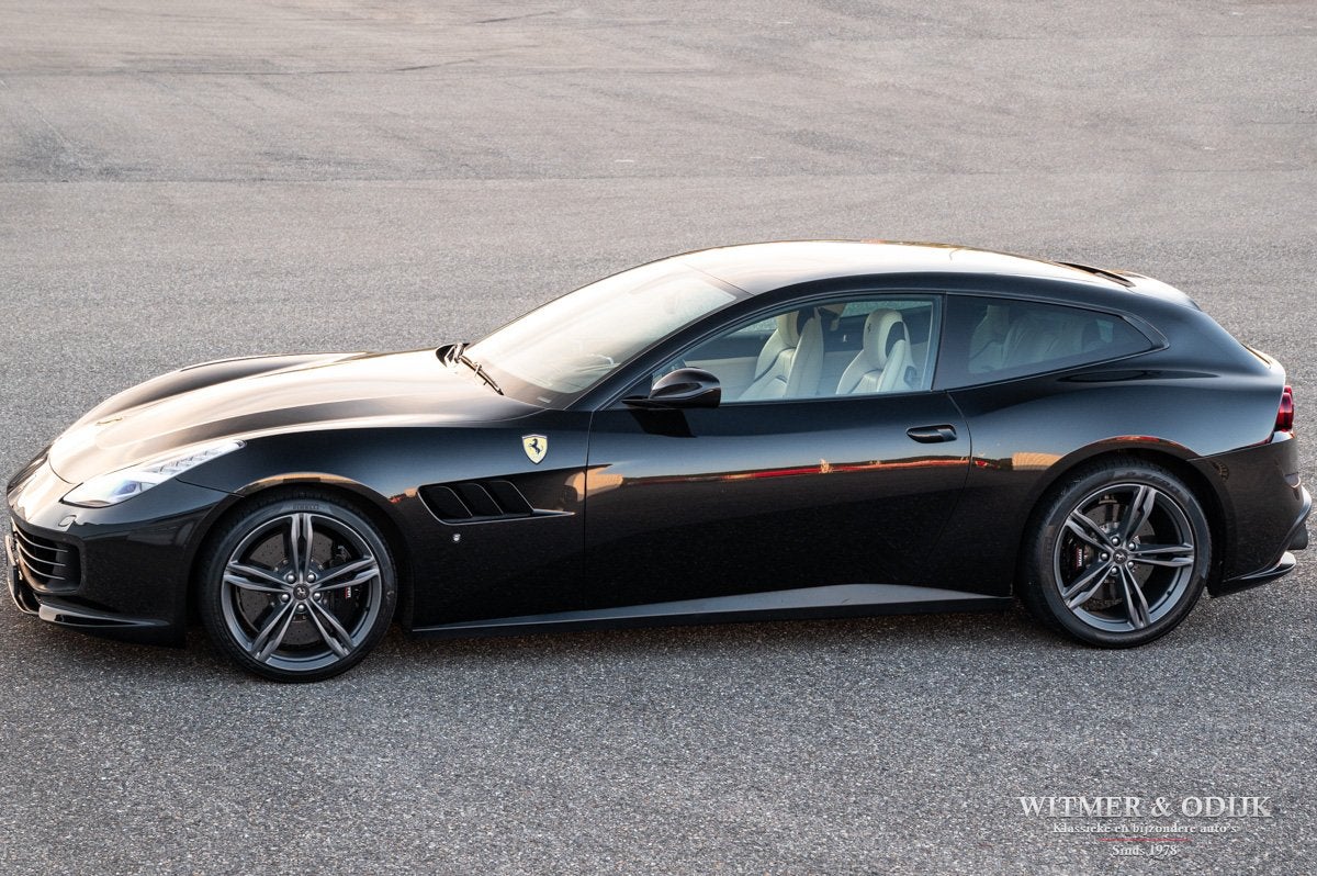 Ferrari GTC4Lusso 6.3 V12 Zeer mooi! (bj 2017, automaat), Auto's, Ferrari, Automaat, 12 cilinders, Leder, Vierwielaandrijving