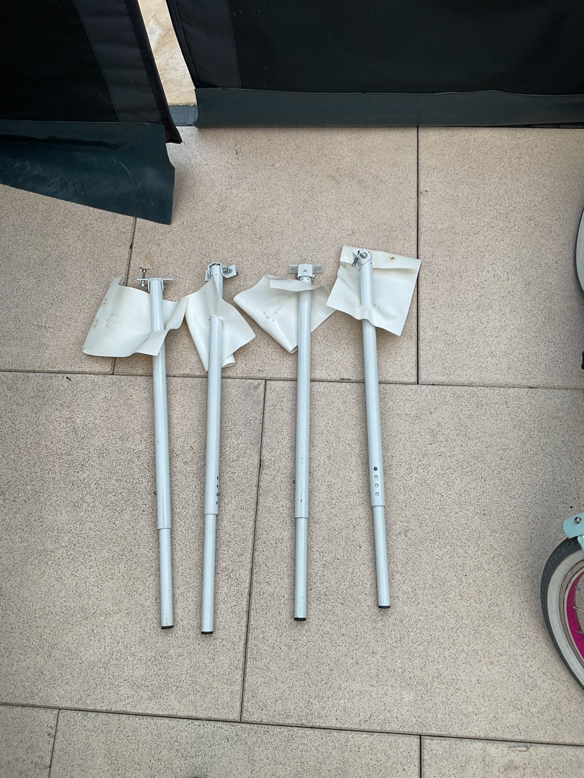 Te koop vier bedpootjes voor de. Jamet, Ophalen of Verzenden, Zo goed als nieuw