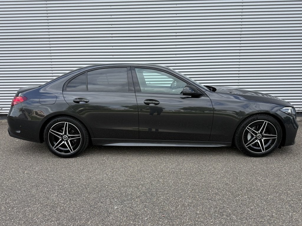 Mercedes-Benz C-Klasse 180 AMG Line NAP BTW Dealer OH Automa, Automaat, 1525 kg, Euro 6, 4 cilinders