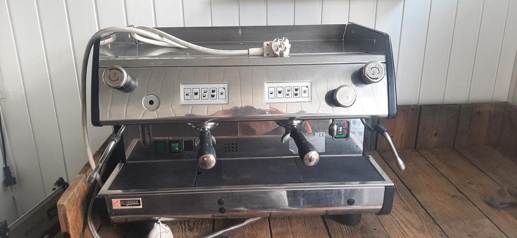 Professionele Barista Koffiemachine - Opknapper/Onderdelen, Gebruikt, 10 kopjes of meer, Koffiemachine, Koffiebonen