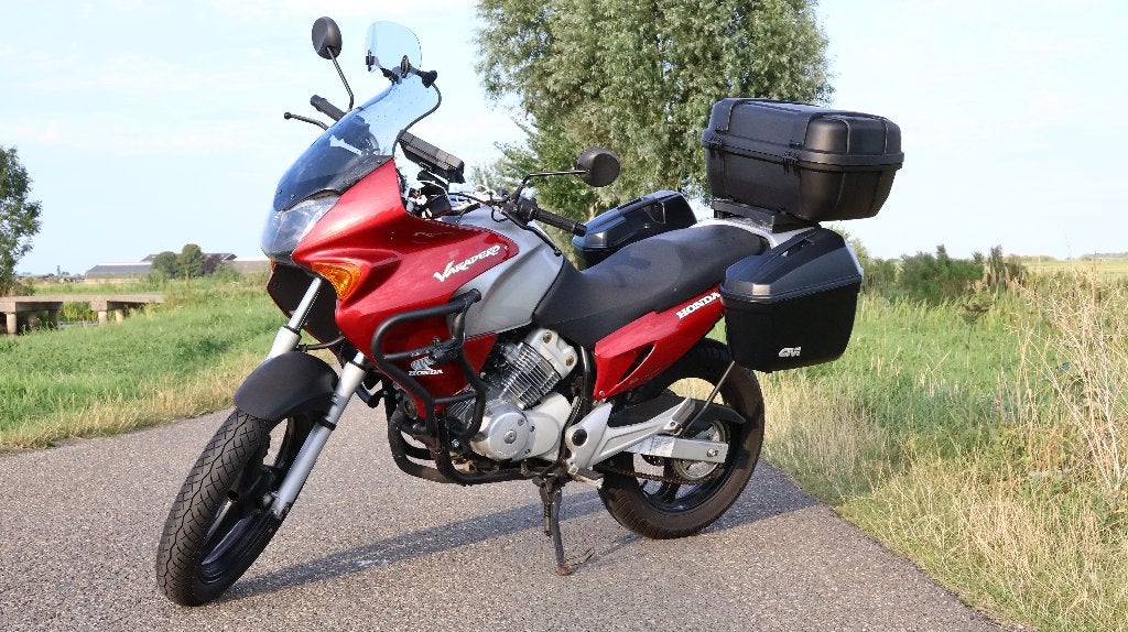 honda varadero 125 2cilinder a1 lage km, 2 cilinders, Nieuw, Particulier, 125 cc